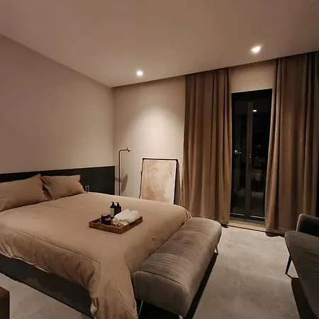 Moderninfluence - Aparthotel 4*