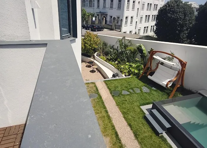 Moderninfluence - Hotel apartamentowy 4*